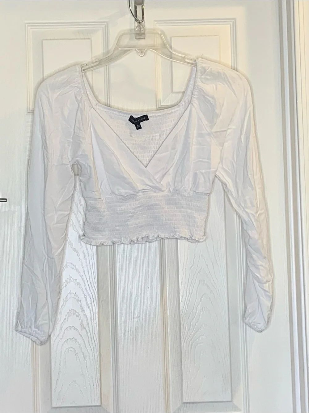 Kendall & Kylie Cropped White Long Sleeve Top Size Small